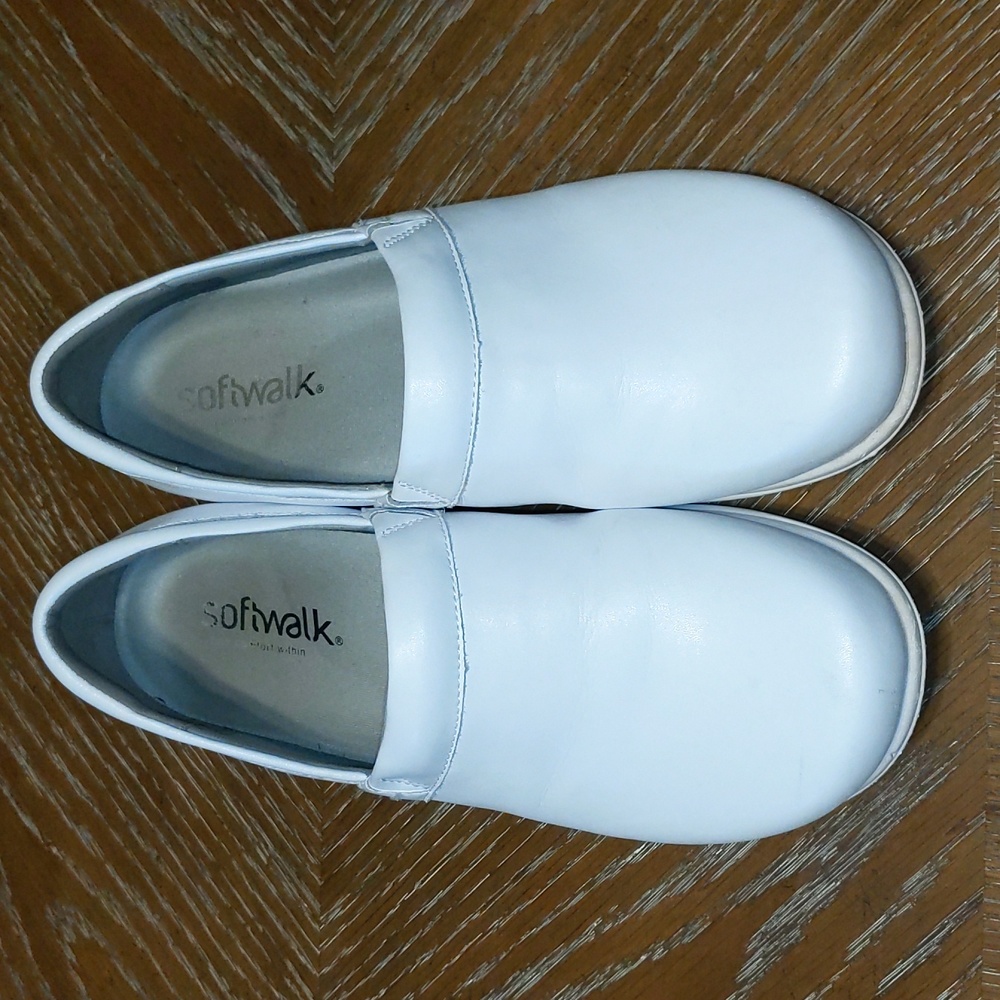 Ladies Softwalk Oil & Slip Resistant White Work Shoes w/removable insoles 10M